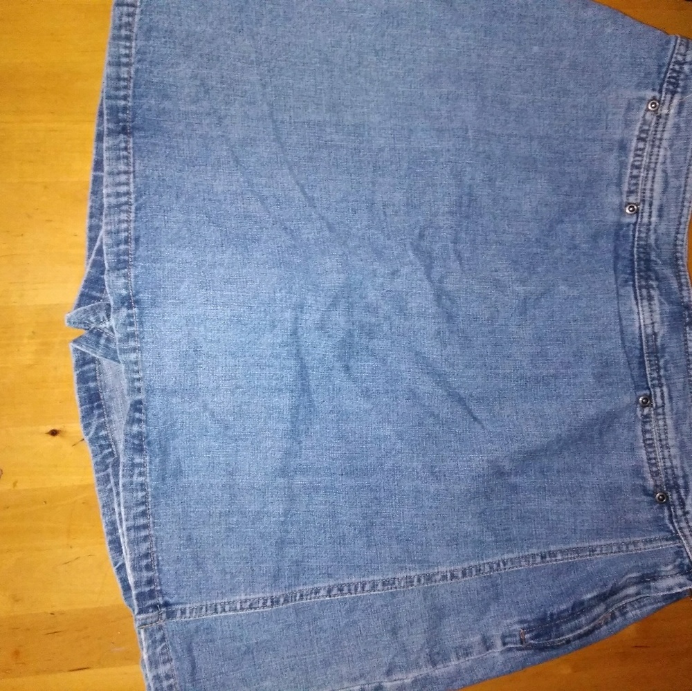 Liz Claiborne Skort
